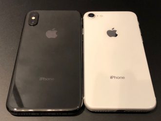iPhoneXS　iPhone8　デザイン比較　背面