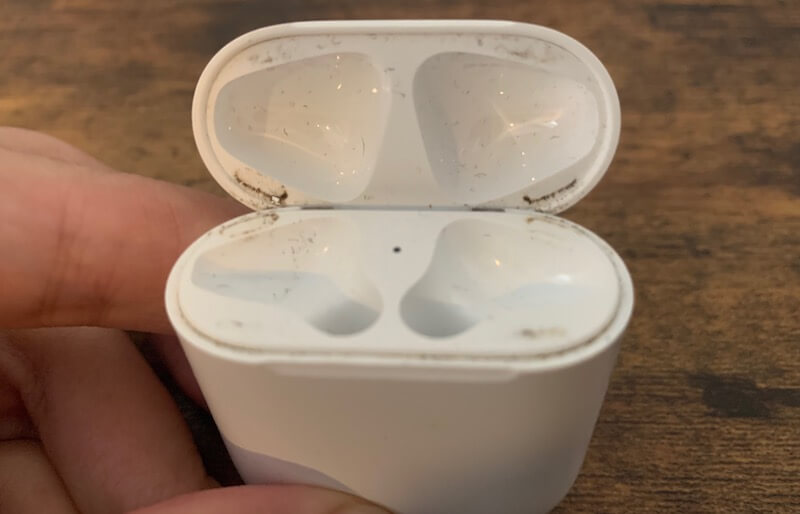 AirPods　デメリット　汚れやすい