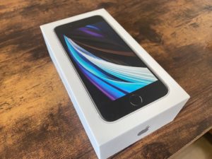 iPhone SE（第2世代）　購入レビュー